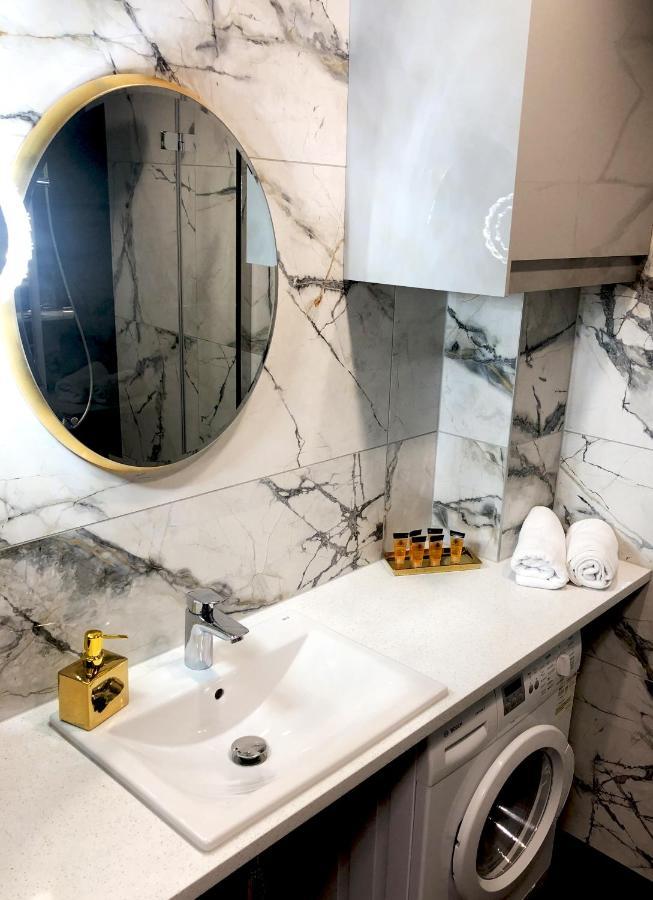 Ideal Apartments Przy Bazylice Mariackiej غدانسك المظهر الخارجي الصورة